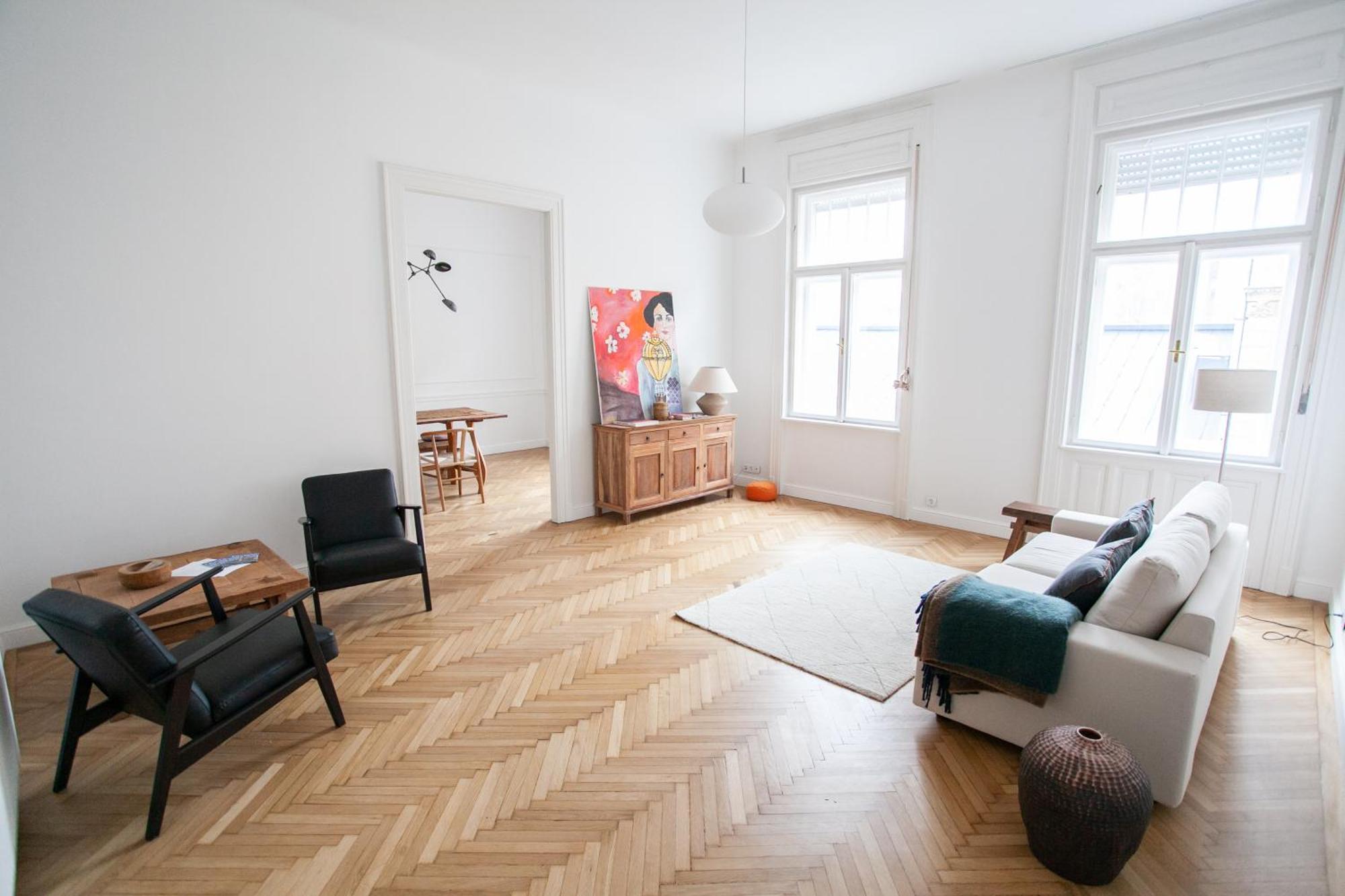 Luxury Style Next To The Market Hall Apartment