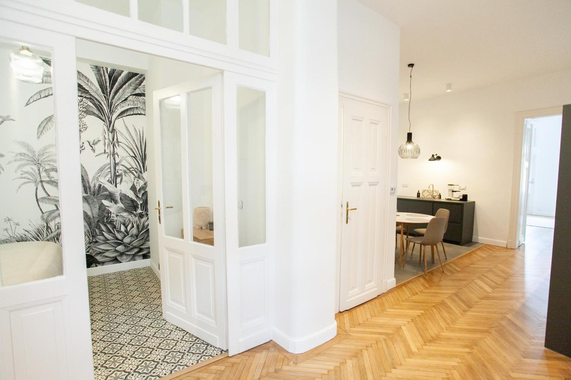 Luxury Style Next To The Market Hall Apartment *
